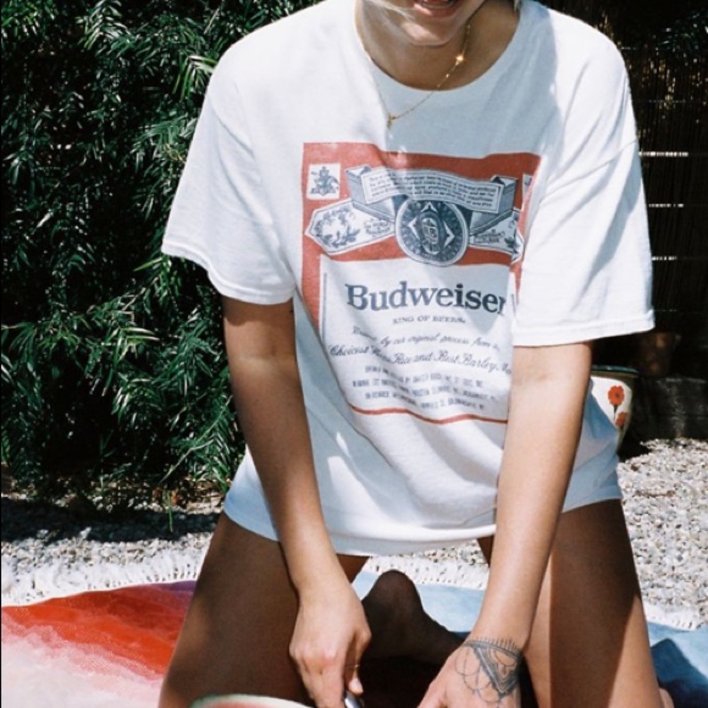 Budweiser Graphic Tee - Picture 16 of 16